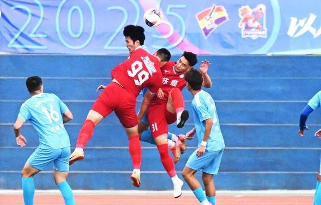 bob体育-国内足球赛事上演激动人心的对决