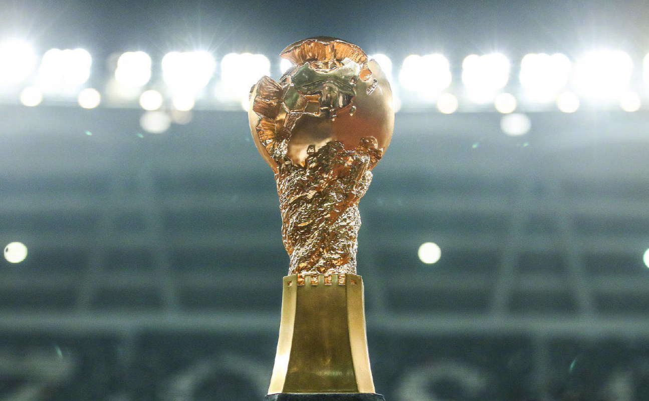 包含格呼尼克与江苏苏宁将进行一场热血激战的词条